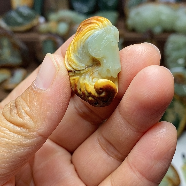 岫岩河磨玉（透闪石质玉）未镶嵌颈饰