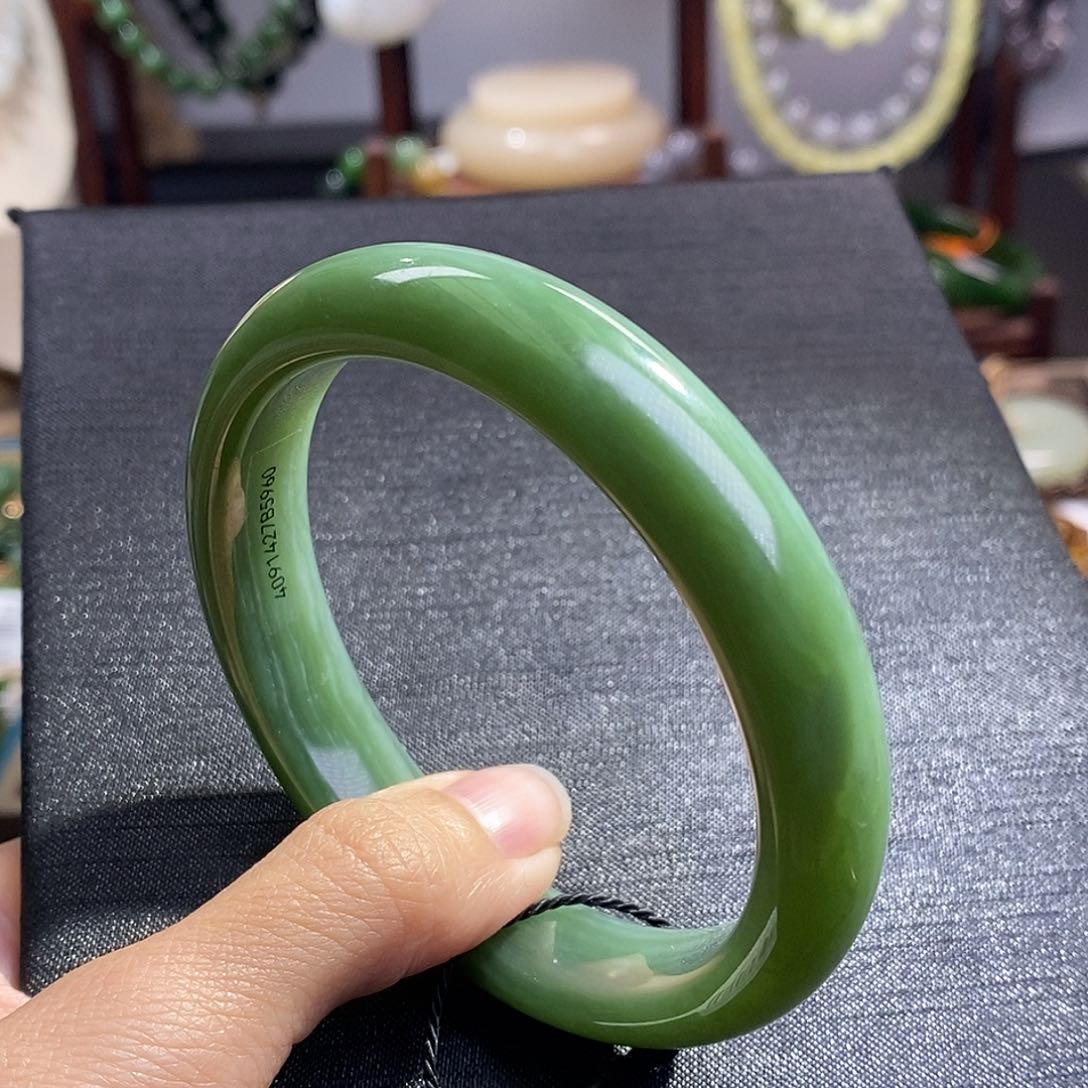 和田玉碧玉猫眼手镯60.4圈口未镶嵌