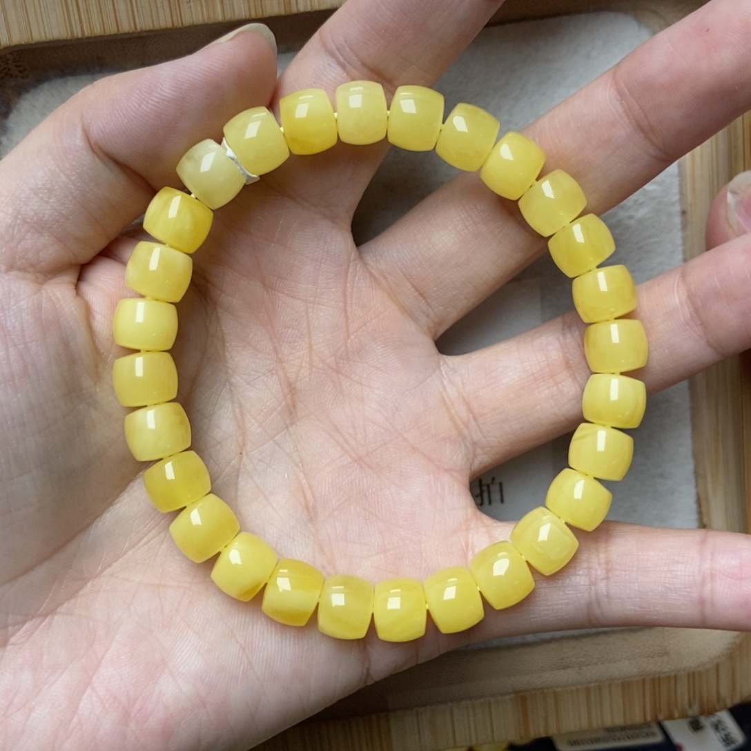 蜜蜡未镶嵌珠宝奇石68