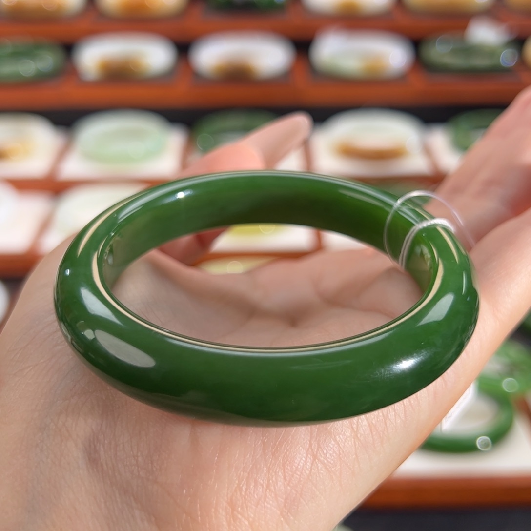 和田玉（碧玉）手镯未镶嵌