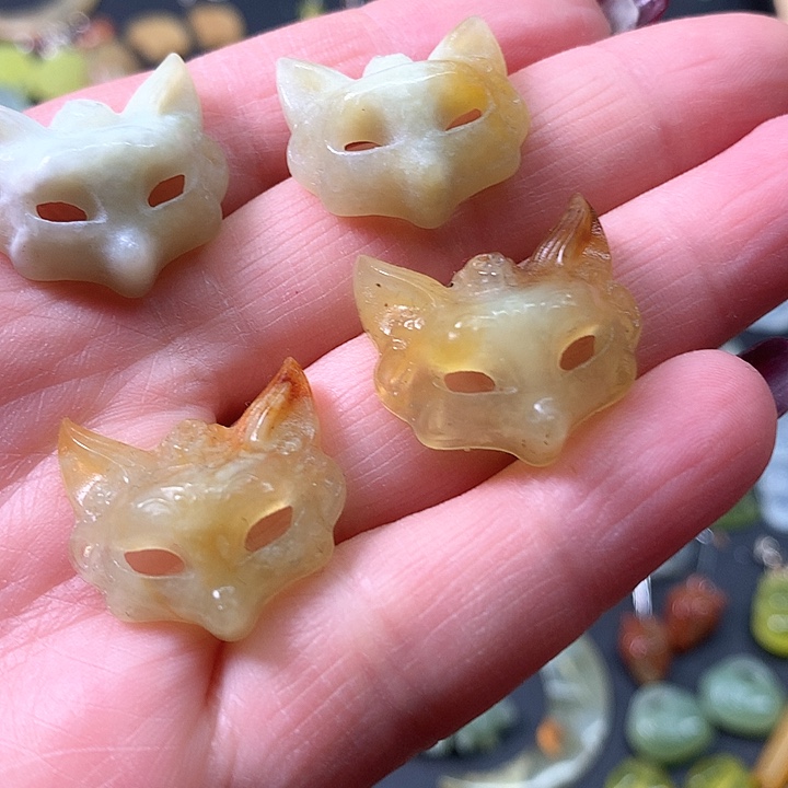 蛇纹石玉耳环未镶嵌
