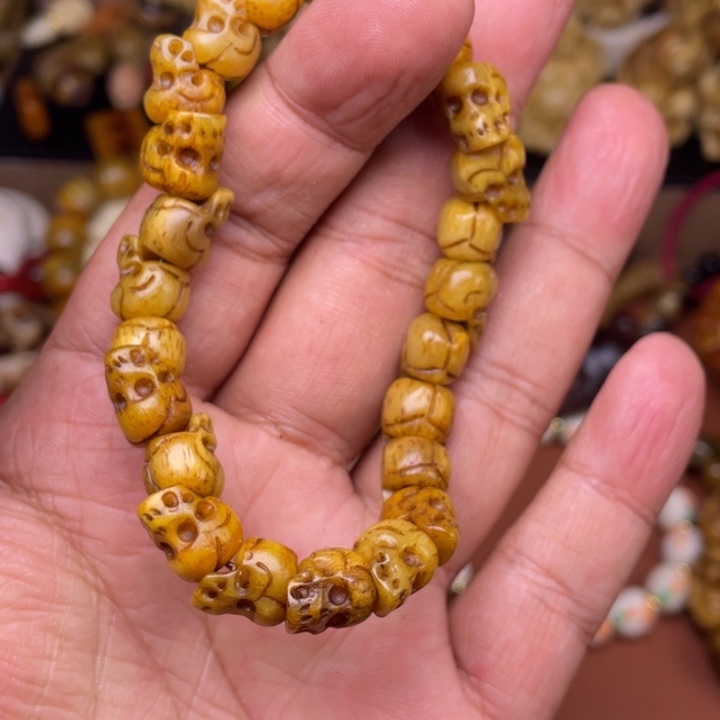 驼骨摆件人攻击样子