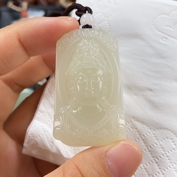 和田玉未镶嵌颈饰新疆料