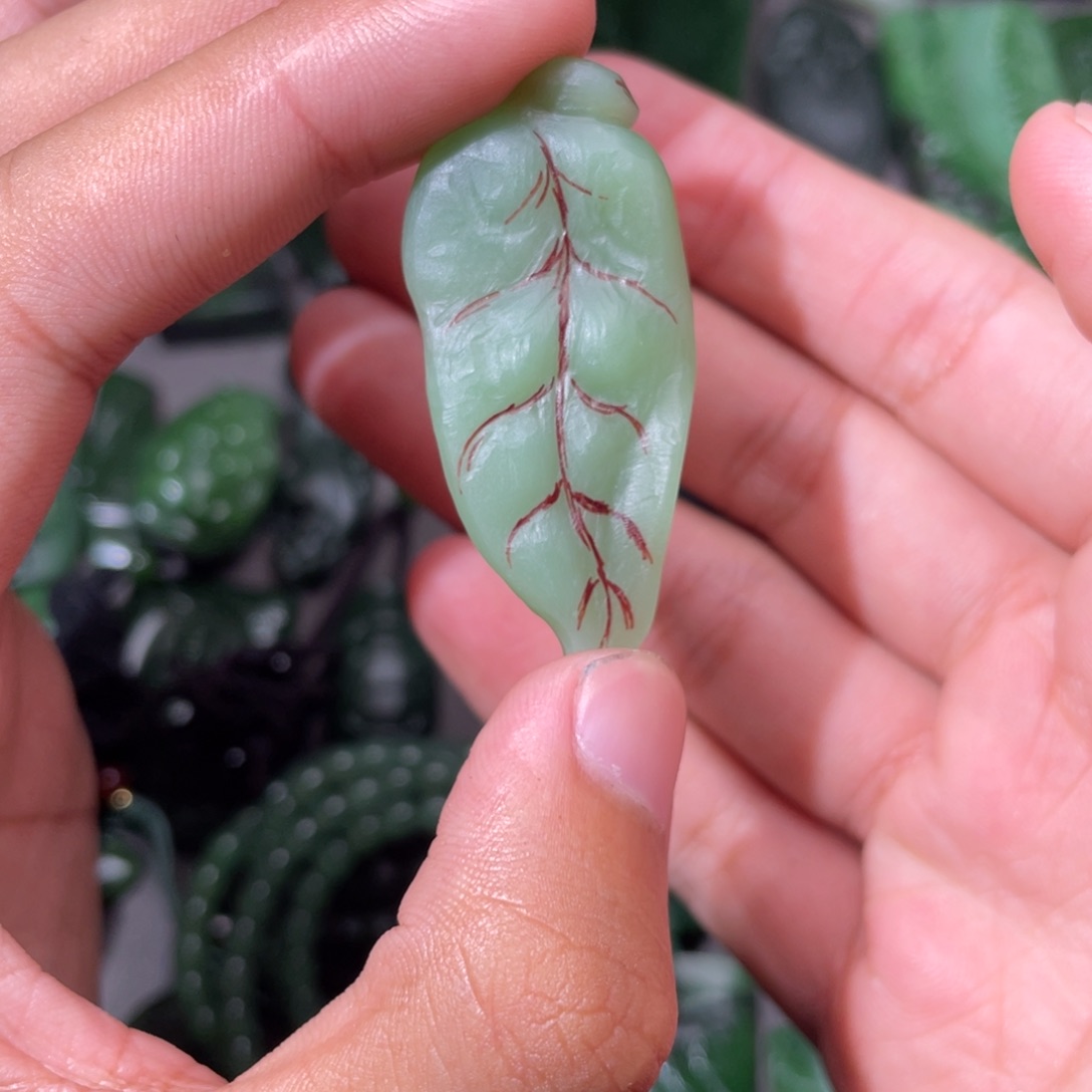 和田玉（碧玉）未镶嵌颈饰定时