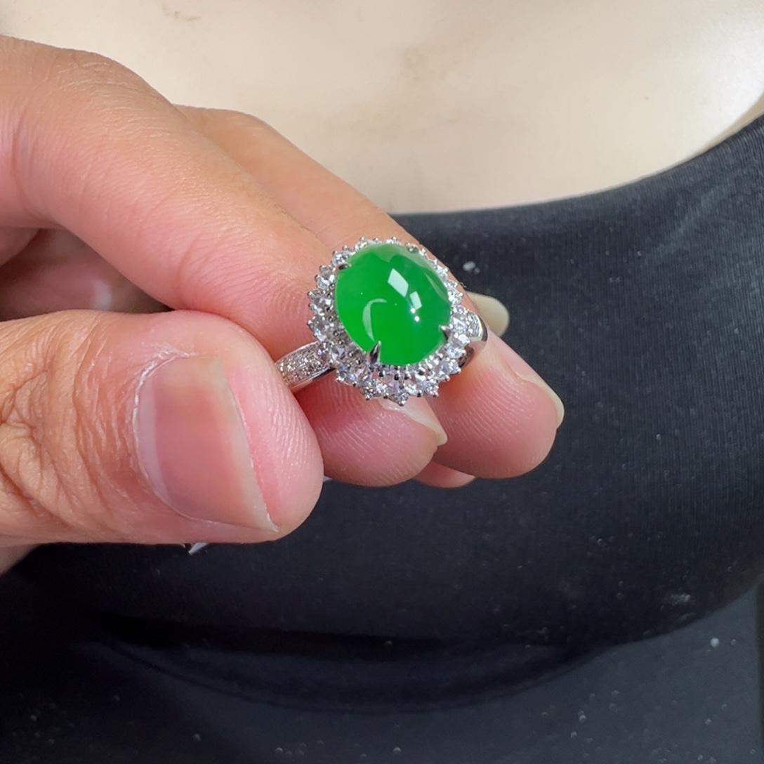 陈***英翡翠18K金镶嵌戒指