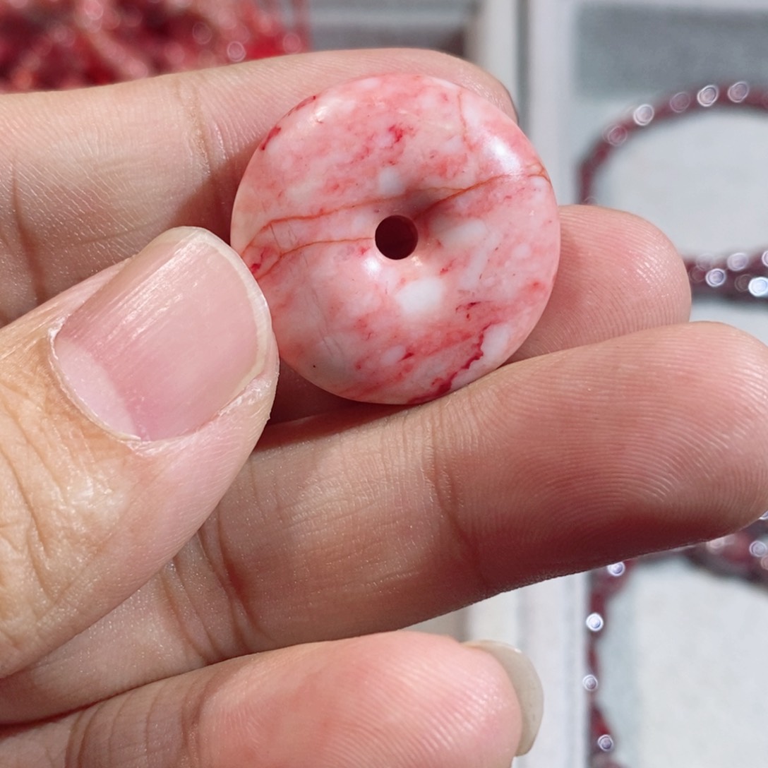 天然辰砂原石平安扣