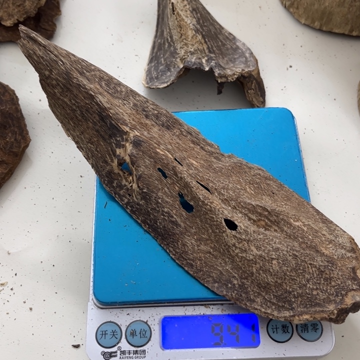 沉香木摆件海南沉香野生老壳9.4克