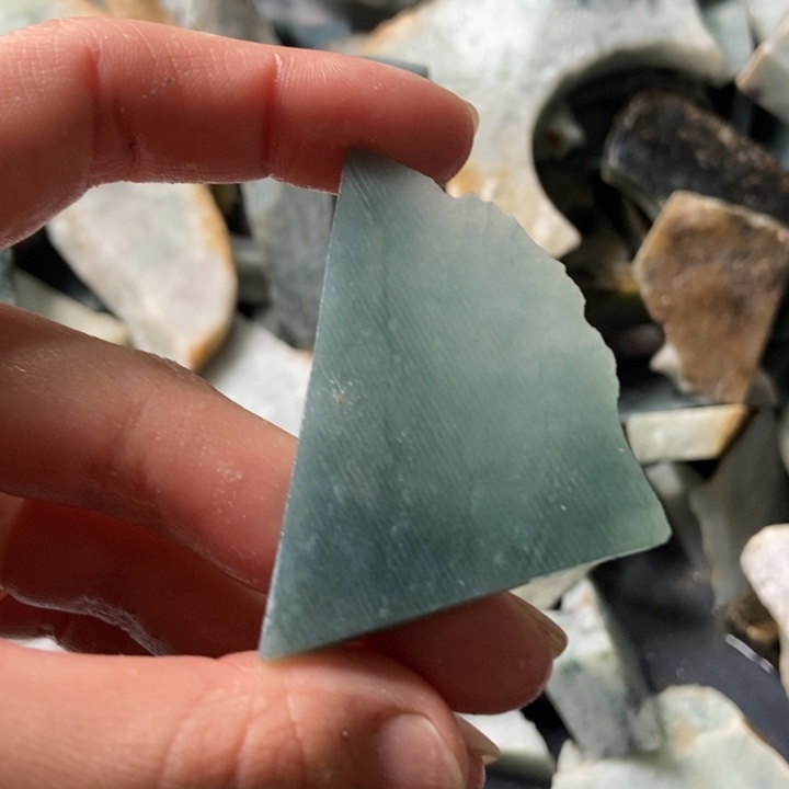 翡翠颈饰未镶嵌天然翡翠