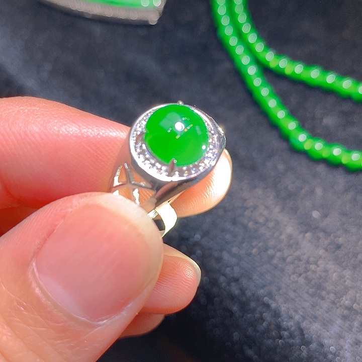 【闪购商品】翡翠颈饰银S925镶嵌翡翠