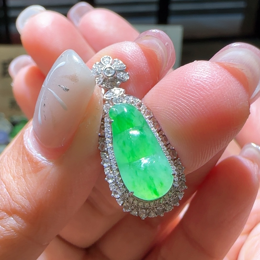 【闪购商品】翡翠颈饰18K金镶嵌缅甸