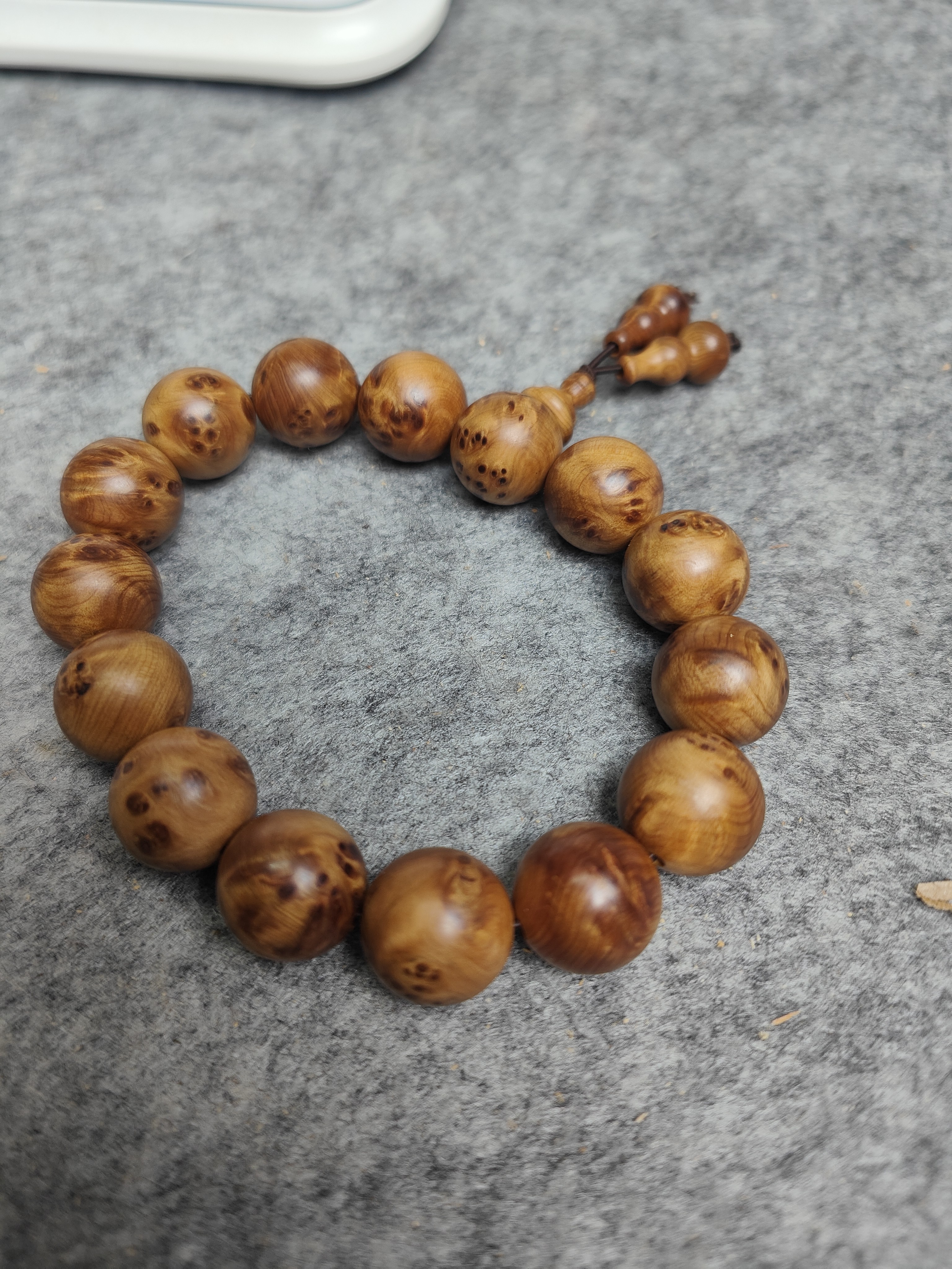 手串高油密满瘤疤雀眼老料佛珠文玩念珠