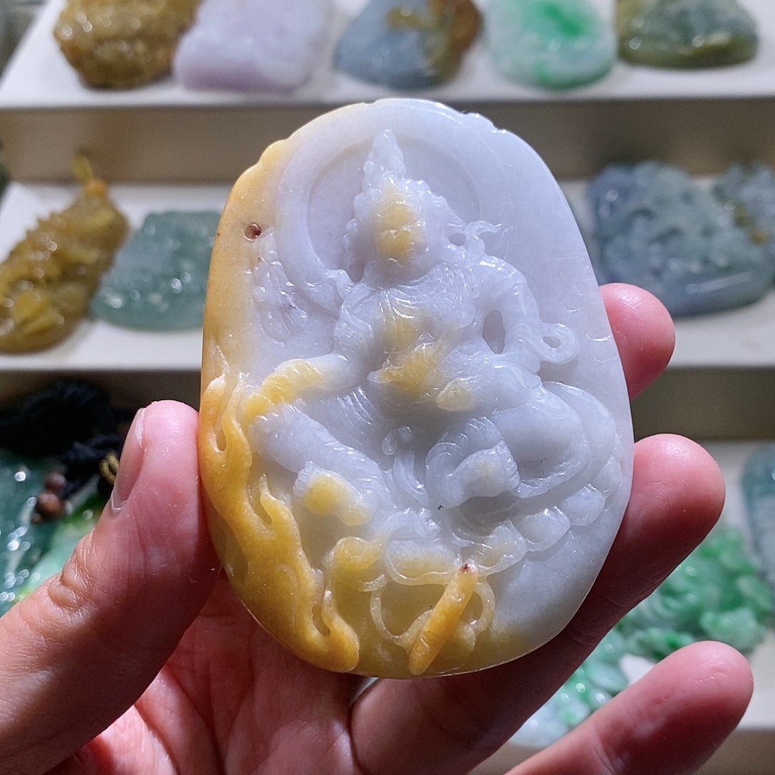 【闪购商品】翡翠颈饰未镶嵌黄财神