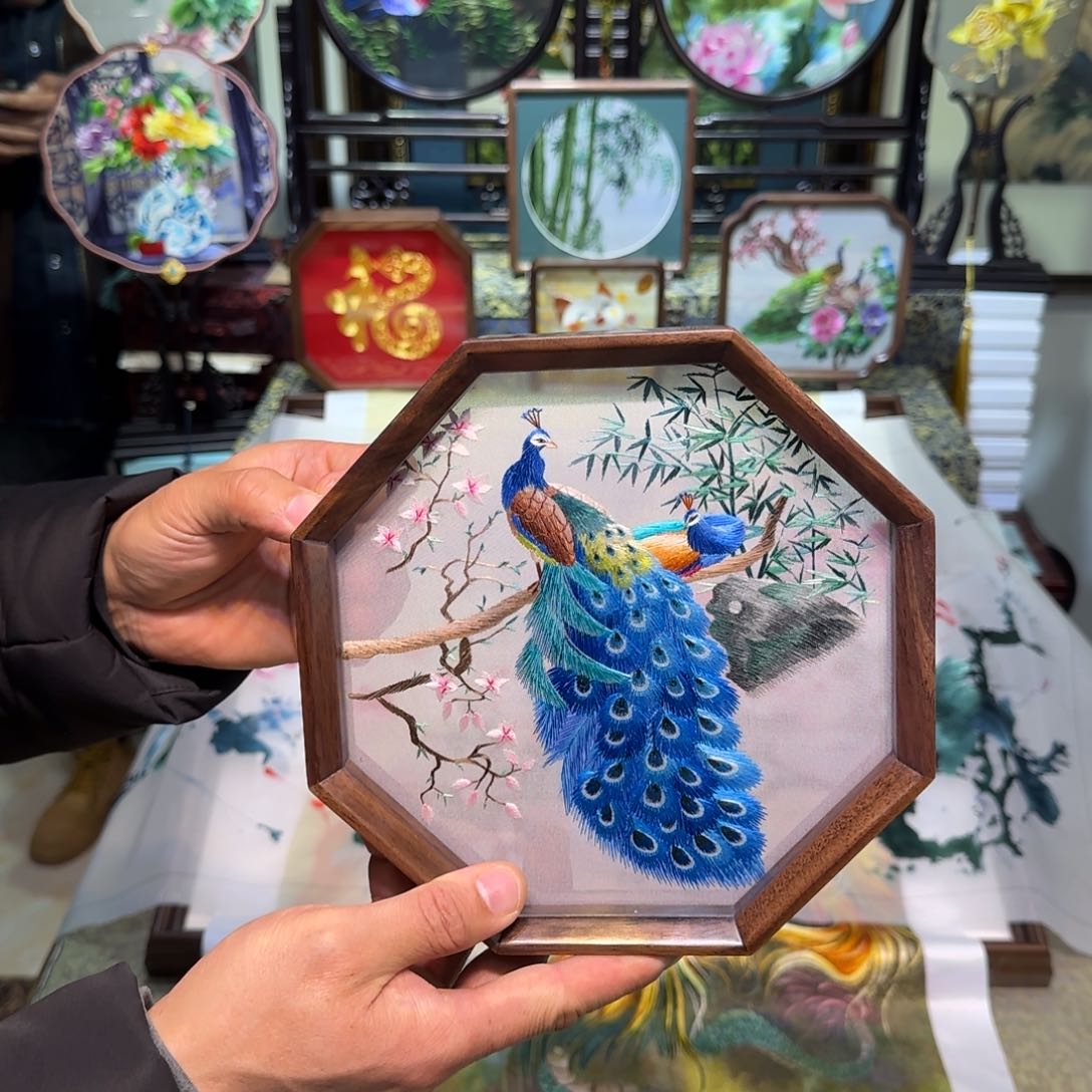 刺绣刺绣工艺精湛