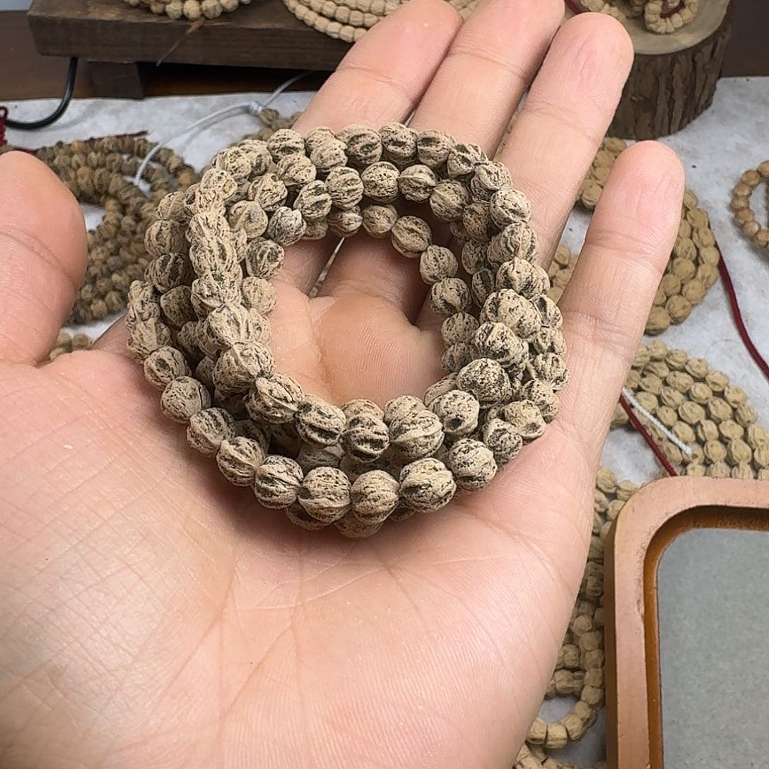 এ***₄柏香籽/百香籽吊坠