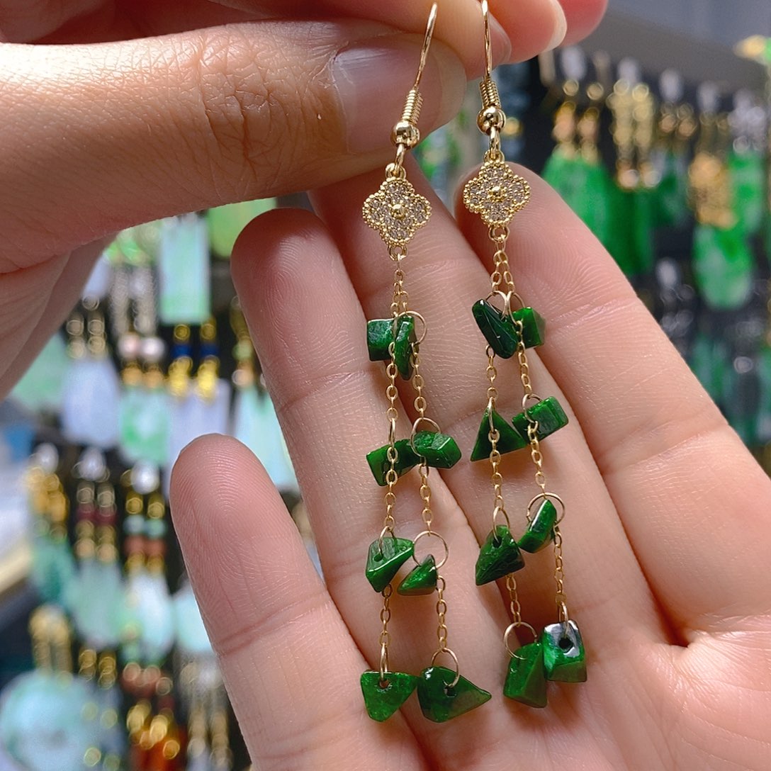 未镶嵌翡翠耳饰翡翠