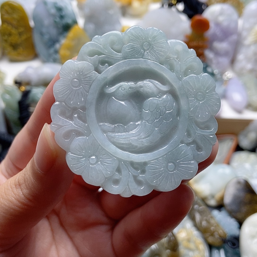 翡翠未镶嵌颈饰翡翠