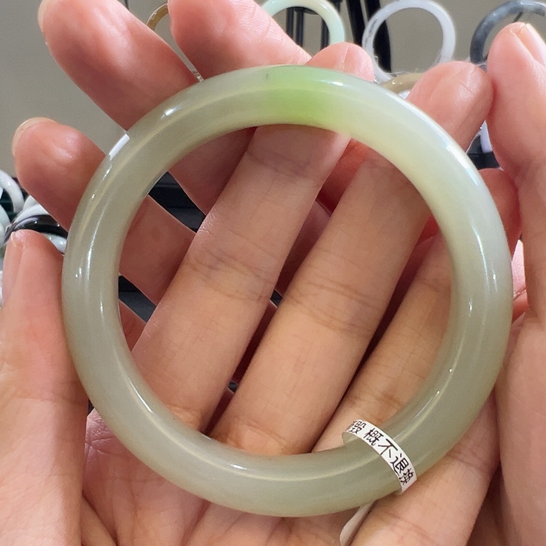 妙***锦和田玉未镶嵌手镯54