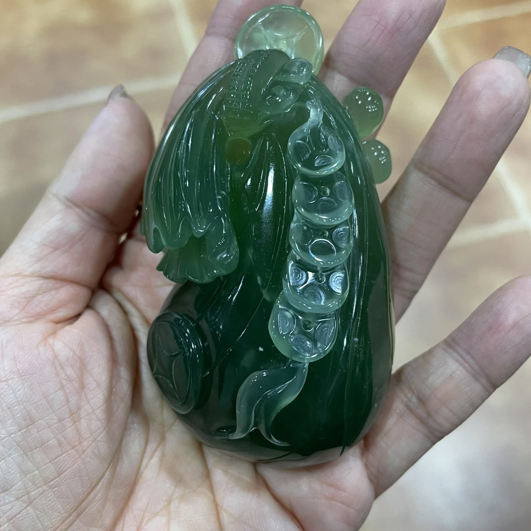 精品岫玉180料钱袋