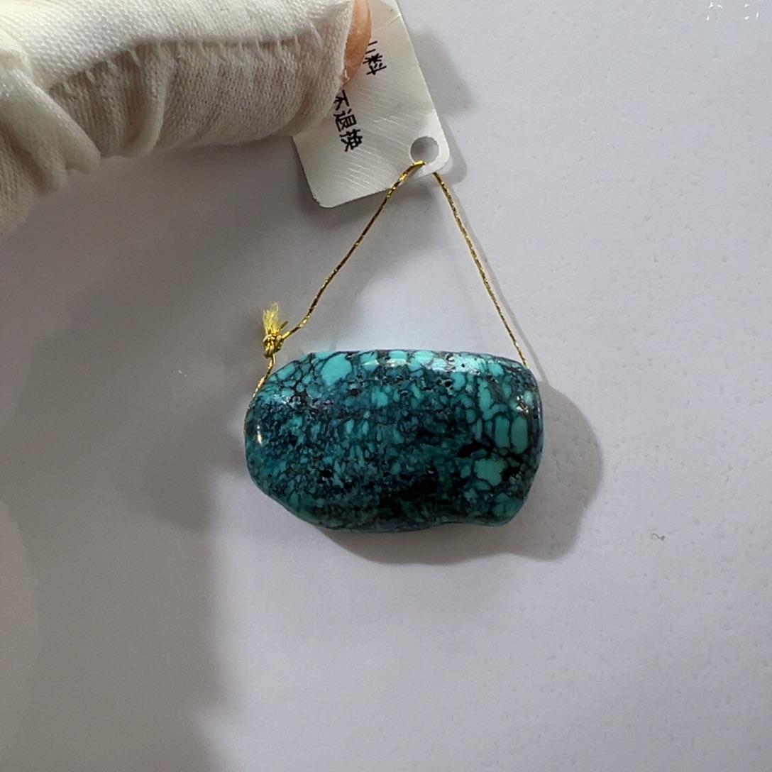绿松石未镶嵌挂件