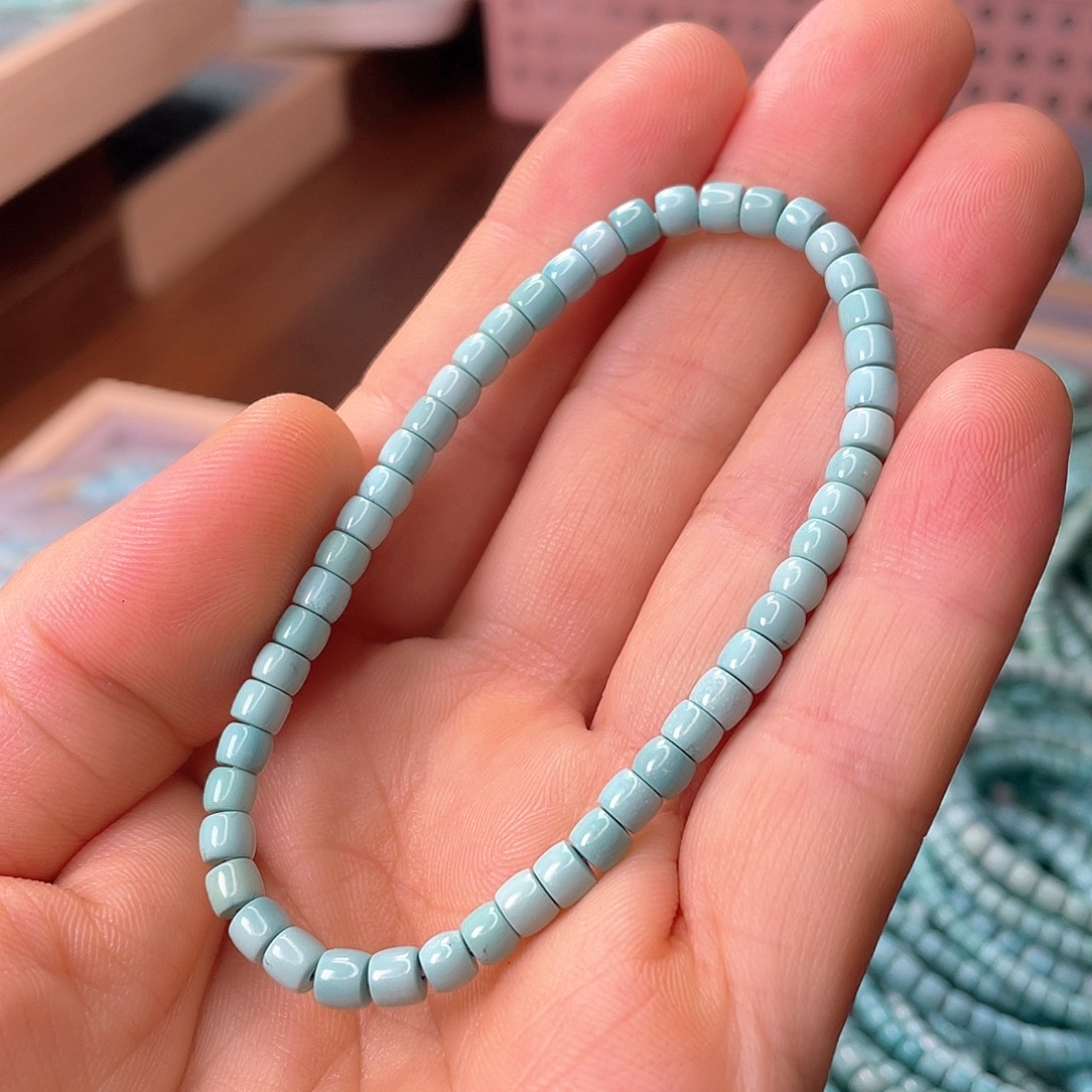 绿松石未镶嵌颈饰