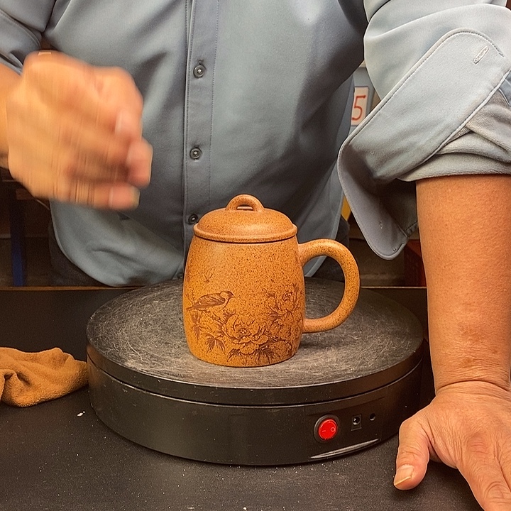 紫砂花盆货号一只秦权