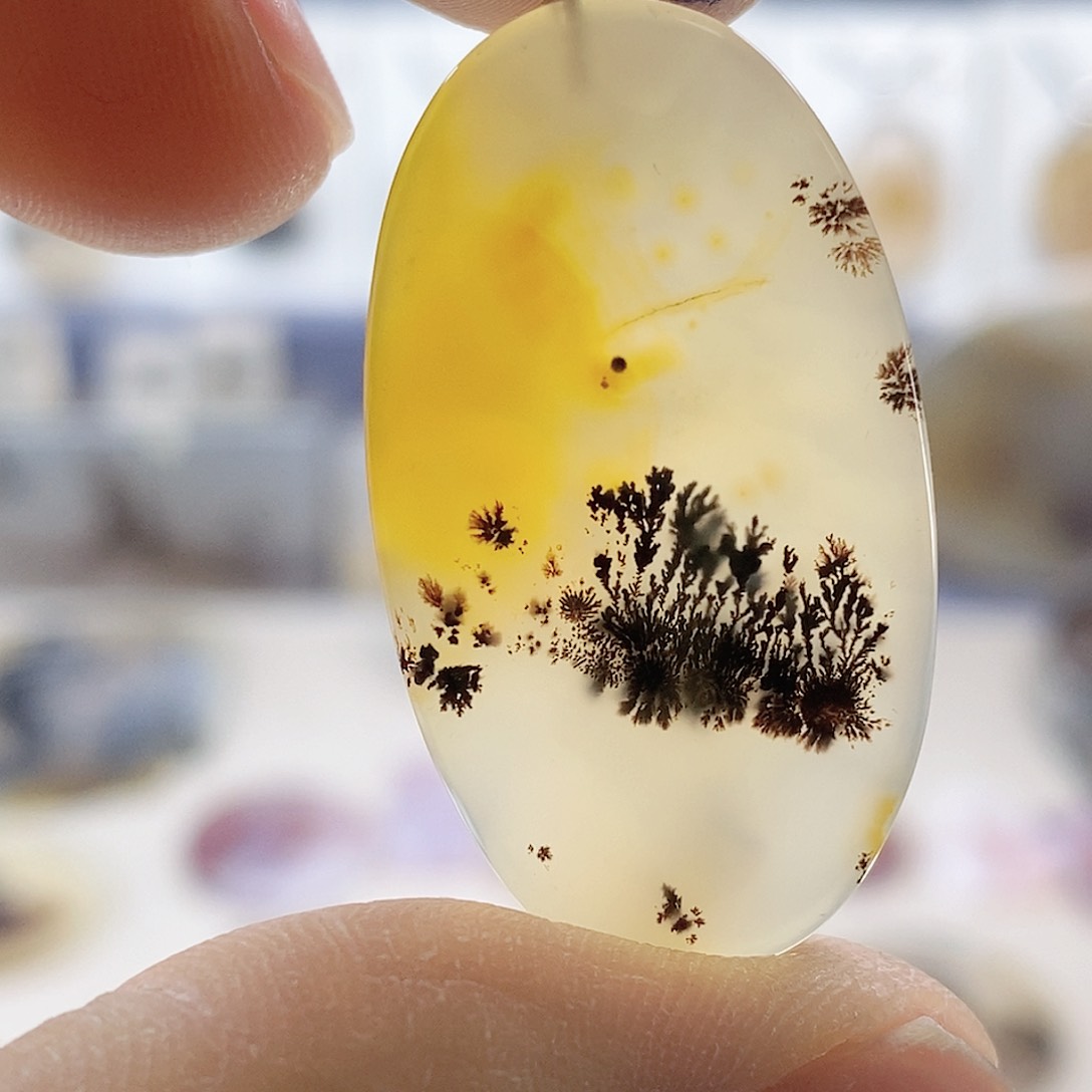 未镶嵌玛瑙/玉髓珠宝奇石