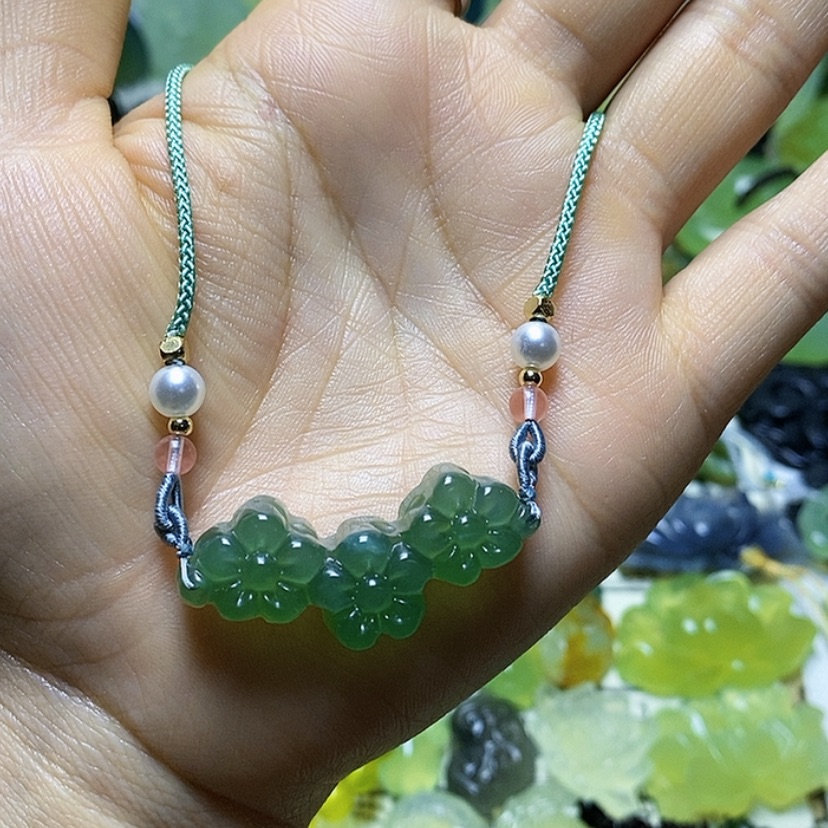 【闪购商品】蛇纹石玉颈饰未镶嵌