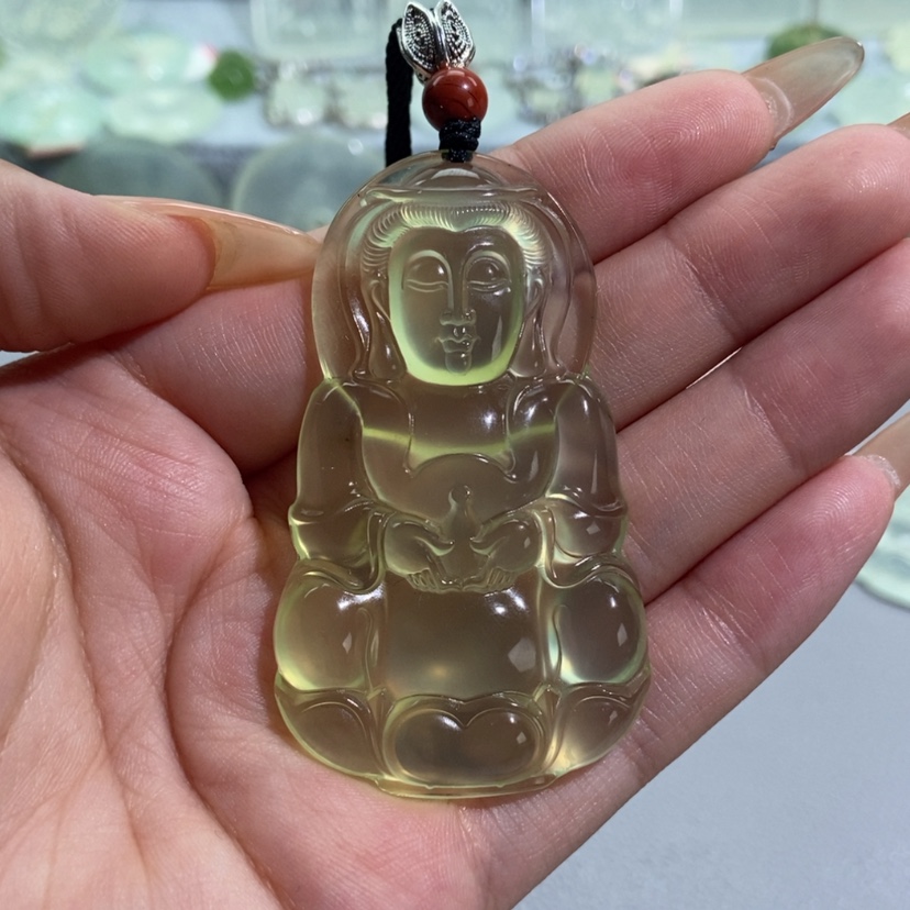 【闪购商品】蛇纹石玉颈饰未镶嵌爱****?