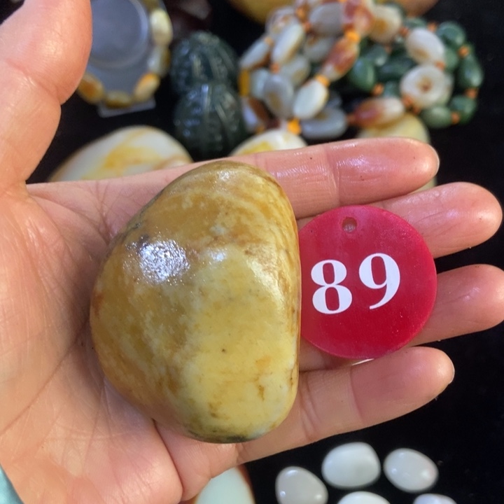 和田玉（糖玉）未镶嵌挂件