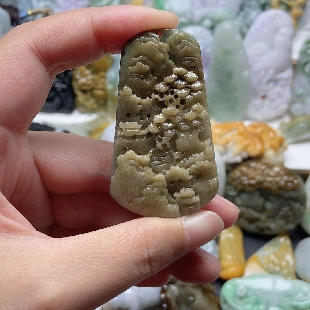 翡翠未镶嵌颈饰翡翠