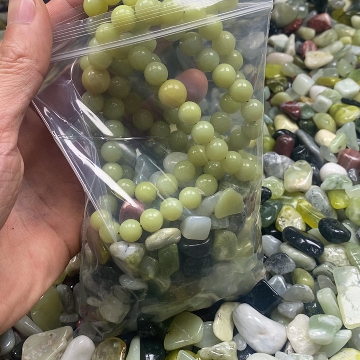 蛇纹石玉鱼缸石未镶嵌