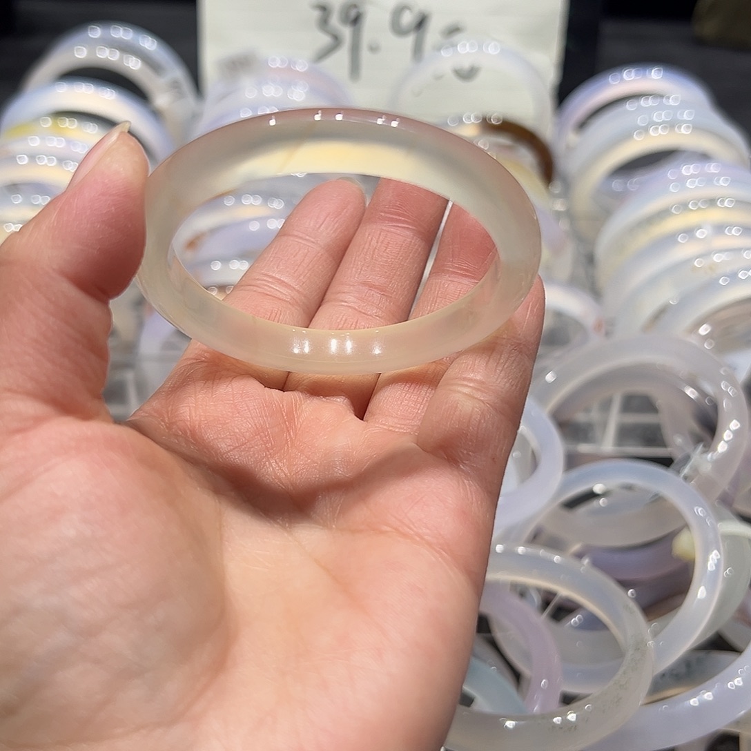 玛瑙/玉髓未镶嵌手镯