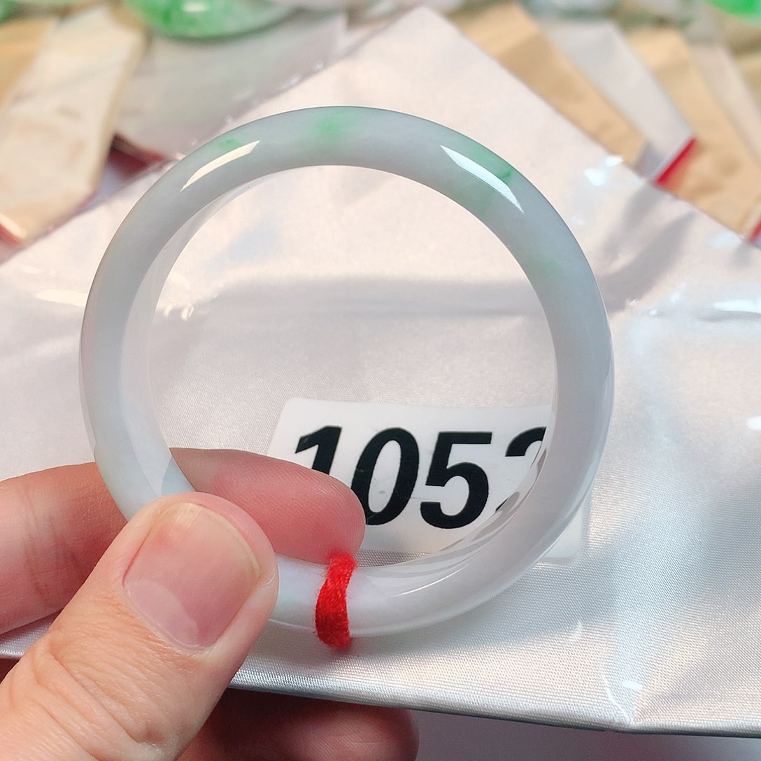 翡翠手镯未镶嵌翡翠手镯1052