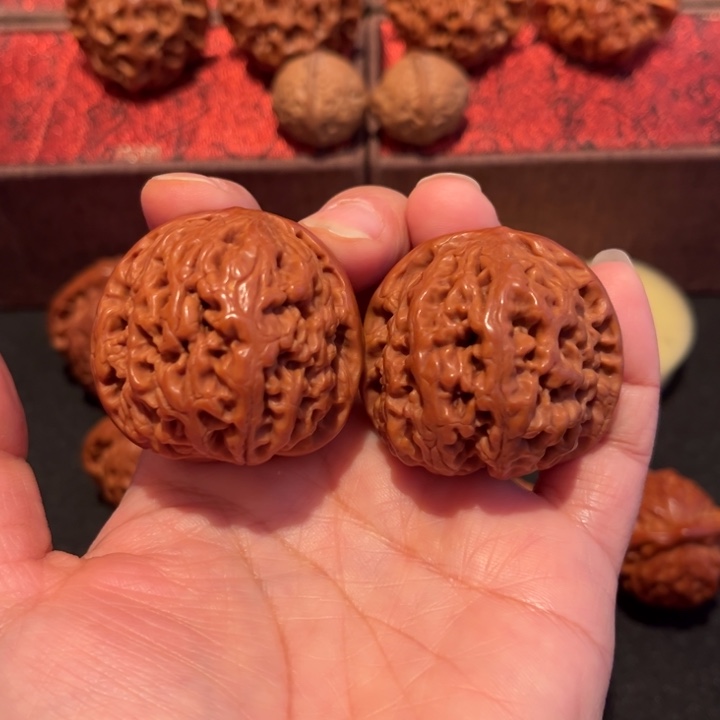 贝***勒吊坠文玩核桃水龙纹