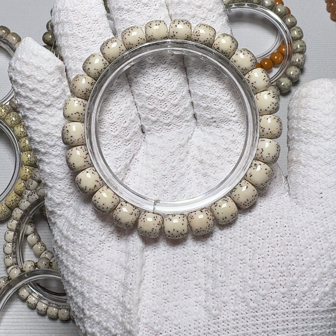 星月菩提手串原生态石玉料糯冰细星9✖️8河豚手串