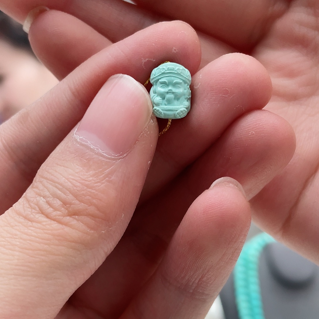 绿松石颈饰未镶嵌