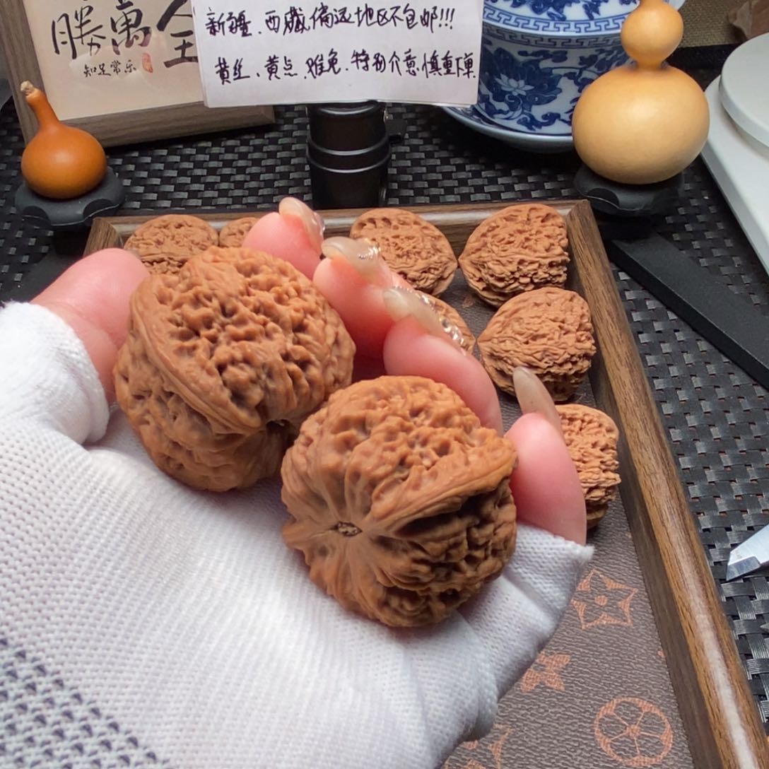 文玩核桃把件独***Y南疆39