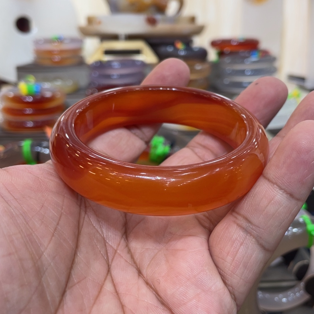 玛瑙/玉髓手镯未镶嵌