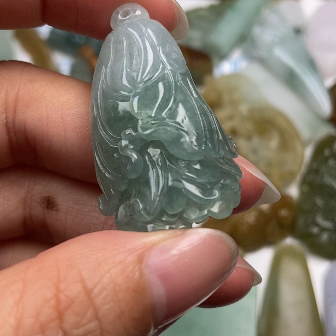 翡翠未镶嵌颈饰翡翠