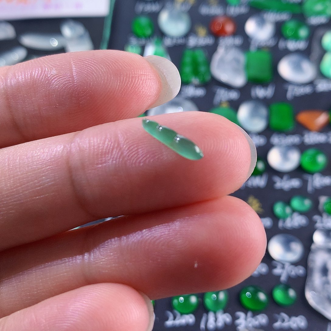 【闪购商品】翡翠颈饰未镶嵌天然翡翠高冰福豆