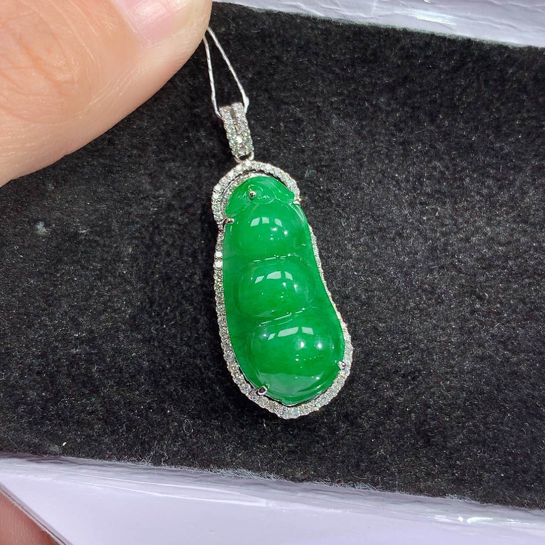 翡翠吊坠(赠链)18K金镶嵌