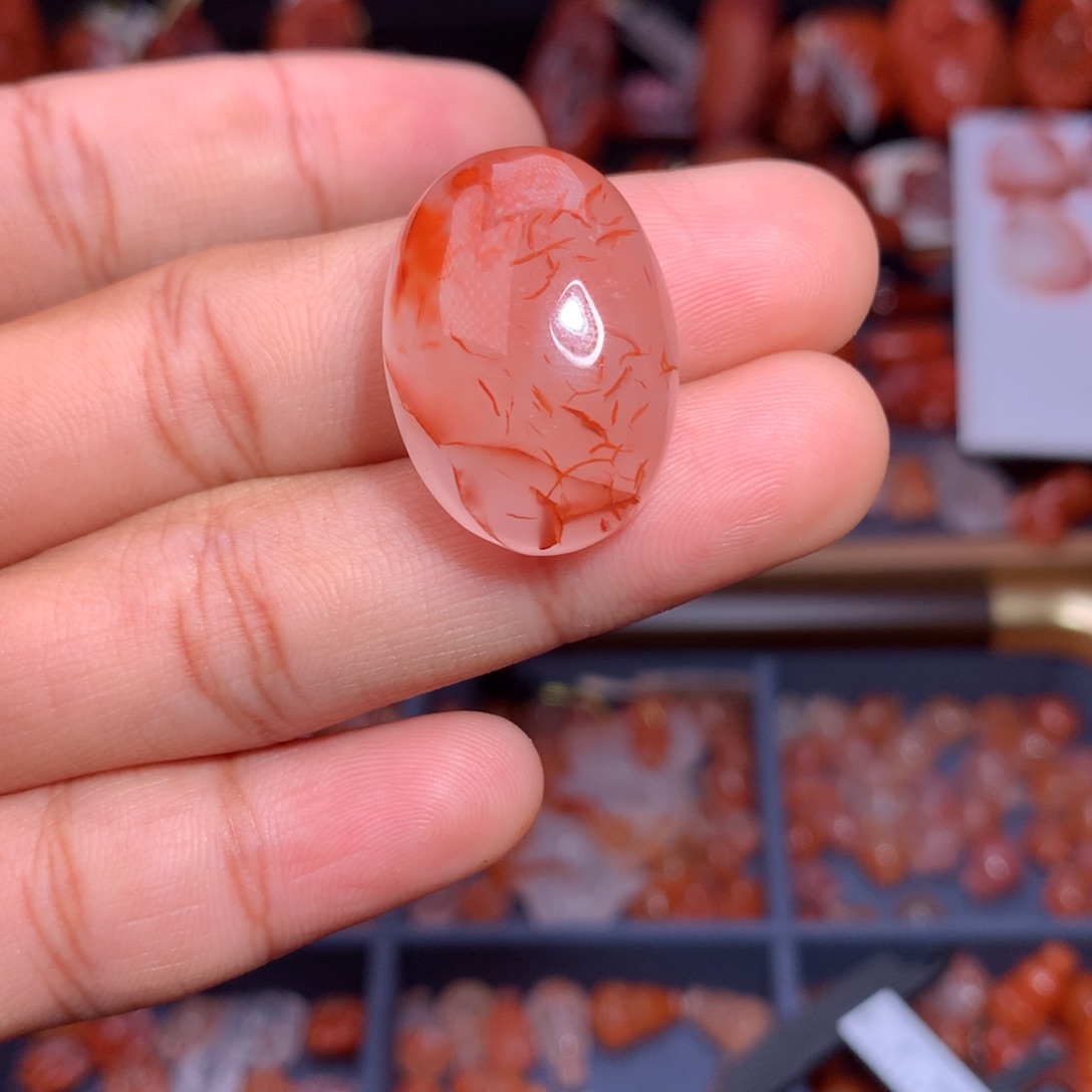 南红玛瑙未镶嵌珠宝半成品飘花