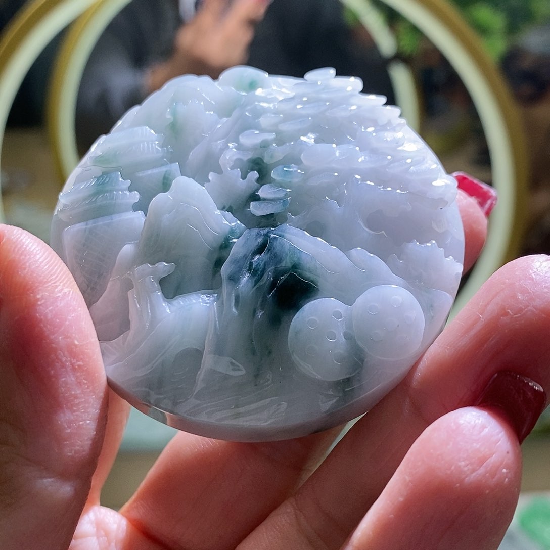 【闪购商品】翡翠颈饰未镶嵌山水