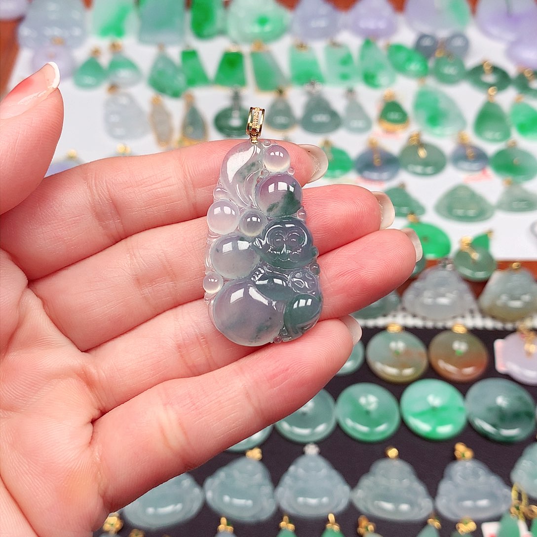 翡翠颈饰18K金镶嵌天然翡翠A货