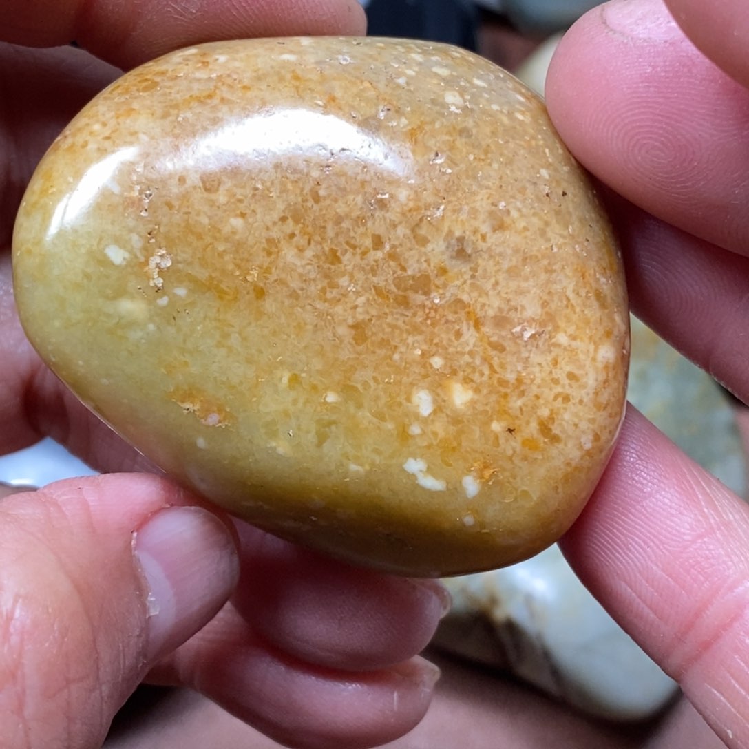 和田玉挂件足铂镶嵌