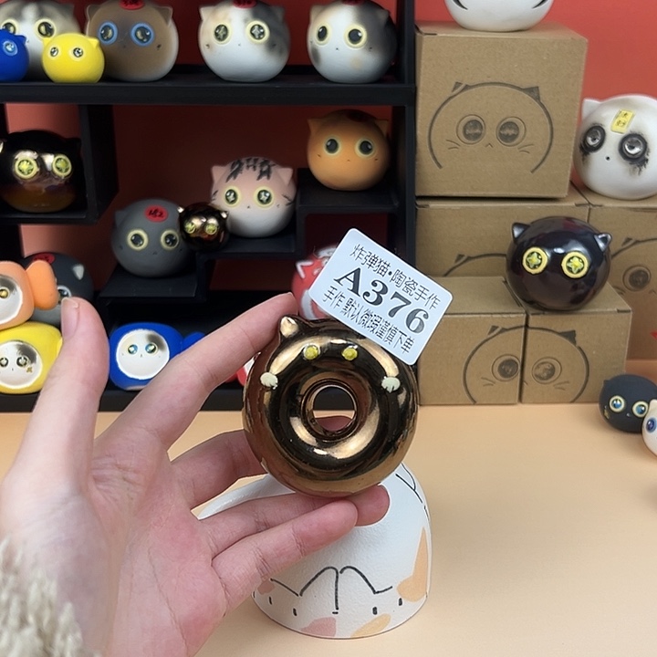 摆件陶A376金色甜甜圈