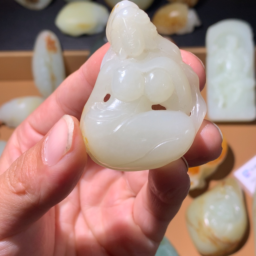 和田玉（糖玉）未镶嵌挂件