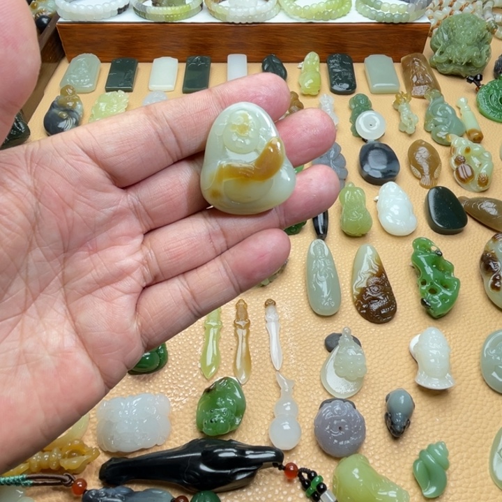 和田玉（糖玉）颈饰未镶嵌定制款