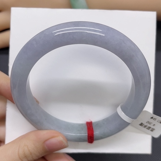 翡翠手镯未镶嵌A货