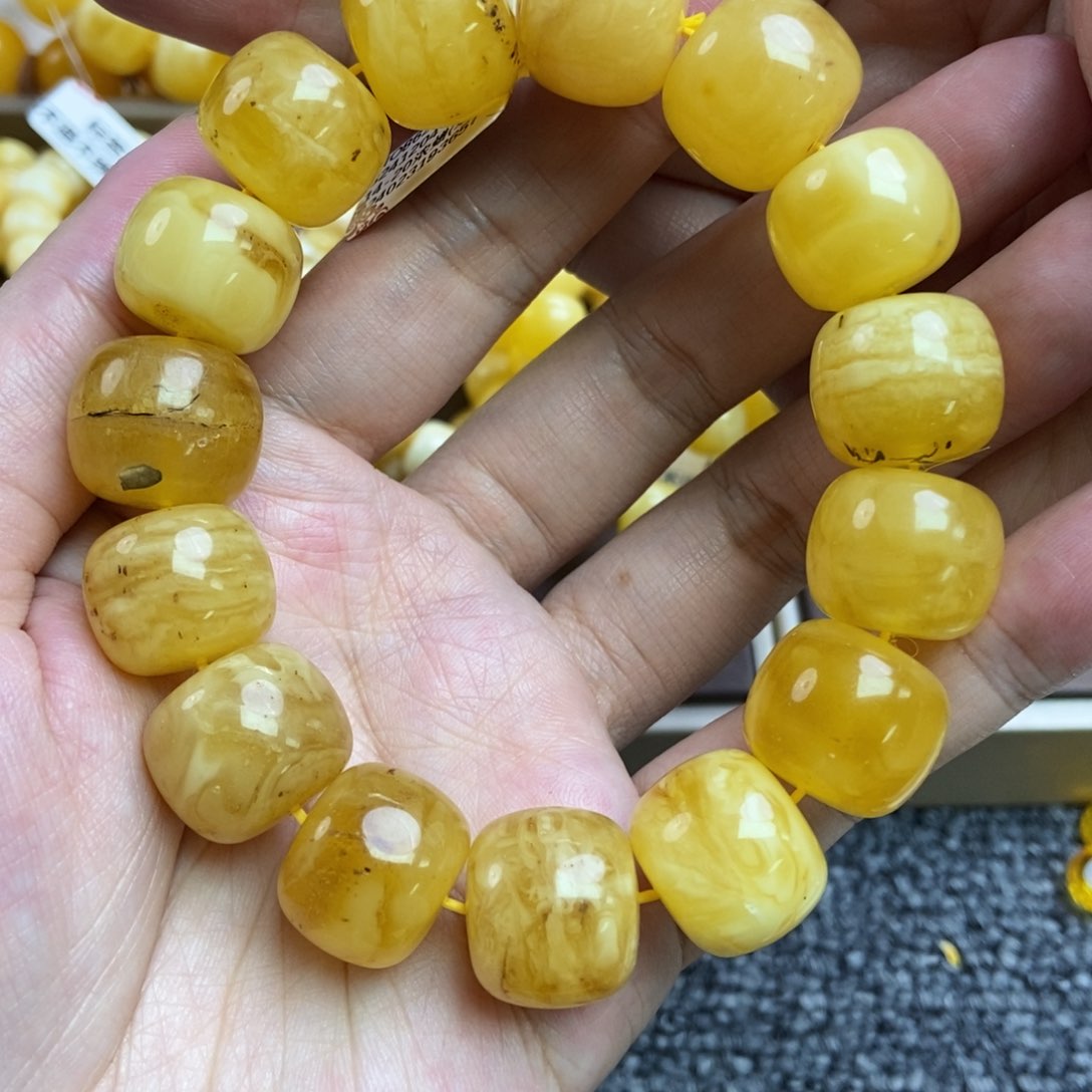 蜜蜡珠宝奇石未镶嵌18